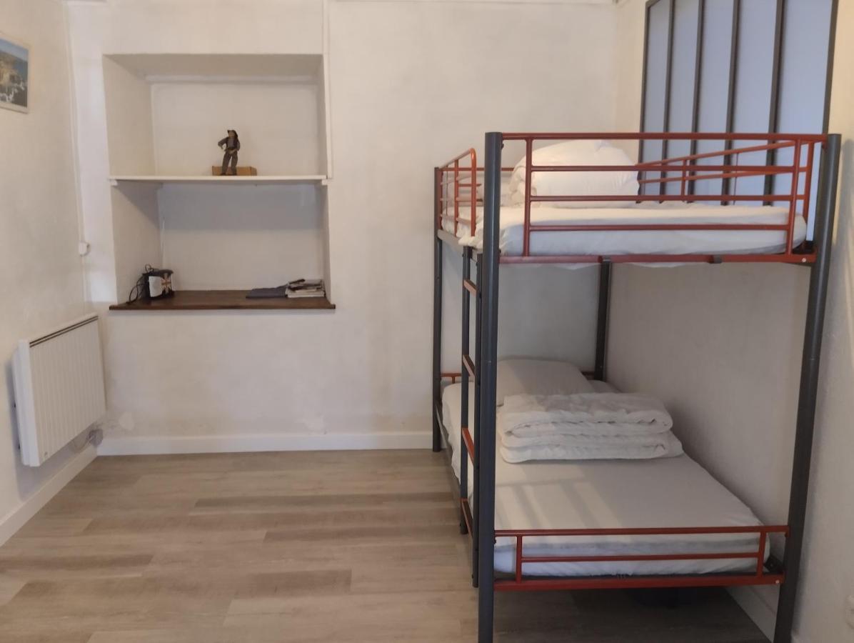 Appartement sans linge de maison Besse-et-Saint-Anastaise Extérieur photo
